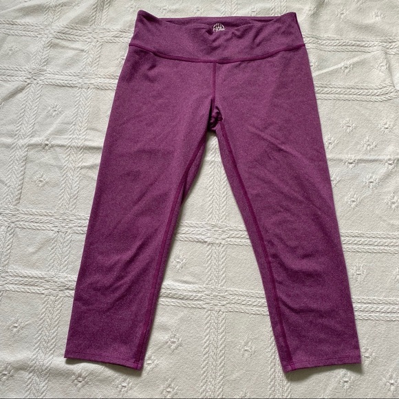 REI Pants - REI CO-OP Purple Athletic Workout Crop Pants